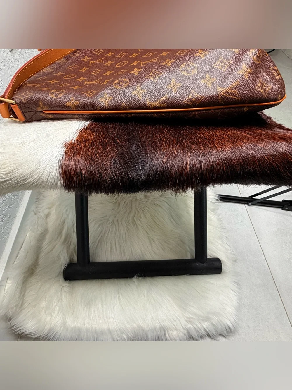 Louis Vuitton Musette Salsa GM Monogram Canvas Messenger 12.25” H Bag MΝ M51256